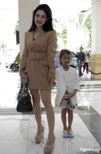 Foto Della Wulan Astreani