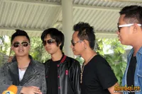 Foto Derby And The Revolution