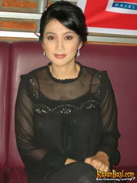 Foto Desy Ratnasari
