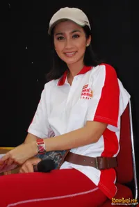 Foto Desy Ratnasari