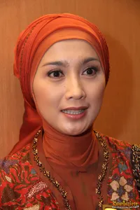 Foto Desy Ratnasari