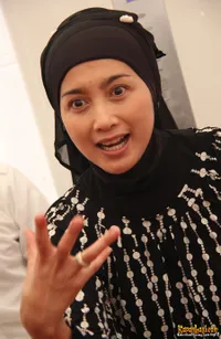Foto Desy Ratnasari