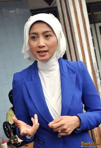 Foto Desy Ratnasari