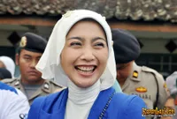 Foto Desy Ratnasari