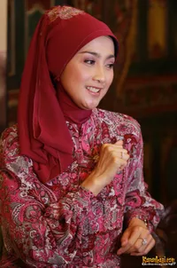 Foto Desy Ratnasari