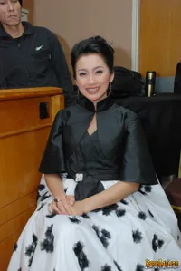 Foto Desy Ratnasari