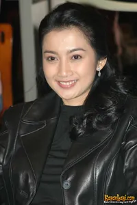 Foto Desy Ratnasari