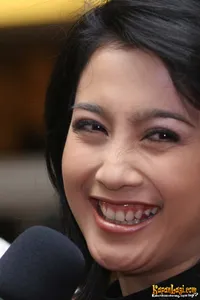 Foto Desy Ratnasari
