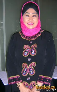 Foto Dewi Motik