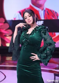 Foto Dewi Perssik