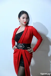Foto Dewi Perssik