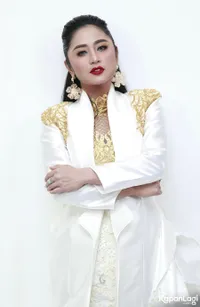 Foto Dewi Perssik