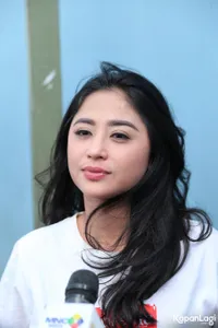 Foto Dewi Perssik