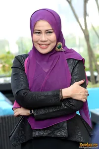 Foto Dewi Yull