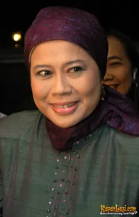 Foto Dewi Yull