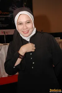 Foto Dewi Yull