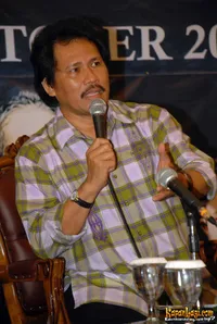 Foto Dharma Oratmangun