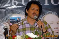 Foto Dharma Oratmangun