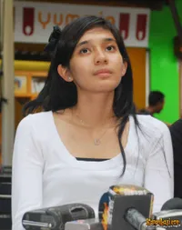 Foto Dhini Aminarti
