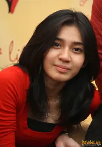 Foto Dhini Aminarti