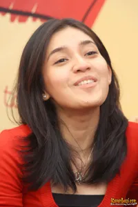 Foto Dhini Aminarti