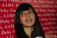 Foto Dhini Aminarti