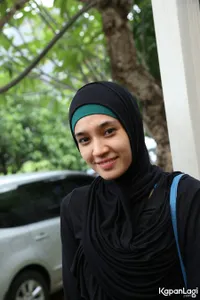 Foto Dhini Aminarti