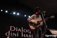 Foto Dialog Dini Hari