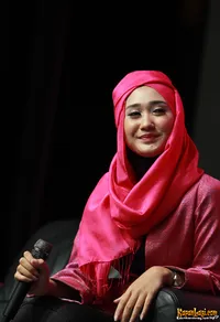 Foto Dian Pelangi