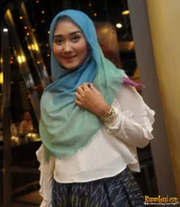 Foto Dian Pelangi