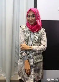 Foto Dian Pelangi