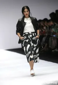 Foto Dian Sastrowardoyo