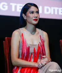 Foto Dian Sastrowardoyo