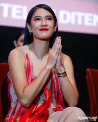 Foto Dian Sastrowardoyo