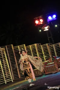 Foto Didik Nini Thowok