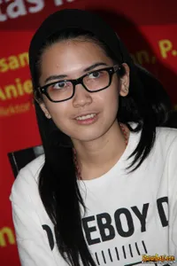 Foto Dinda Kanyadewi