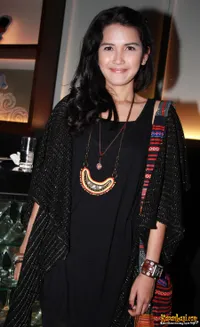Foto Dinda Kanyadewi
