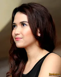 Foto Dinda Kanyadewi