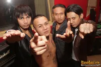 Foto Eighteen Plus Band