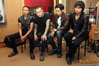 Foto Eighteen Plus Band