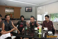 Foto Eighteen Plus Band