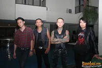 Foto Eighteen Plus Band