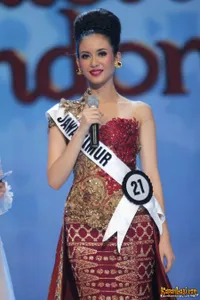 Foto Elvira Devinamira