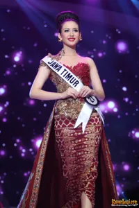 Foto Elvira Devinamira