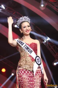 Foto Elvira Devinamira