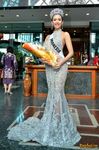 Foto Elvira Devinamira