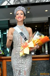 Foto Elvira Devinamira