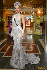 Foto Elvira Devinamira