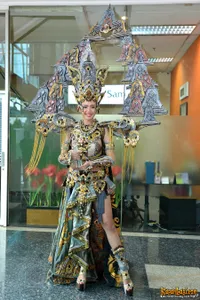 Foto Elvira Devinamira