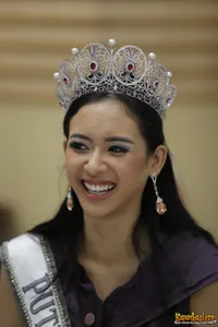 Foto Elvira Devinamira